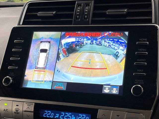 【パノラミックビューモニター】専用のカメラにより、上から見下ろしたような視点で360度クルマの周囲を確認することができます☆死角部分も確認しやすく、狭い場所での切り返しや駐車もスムーズに行えます。