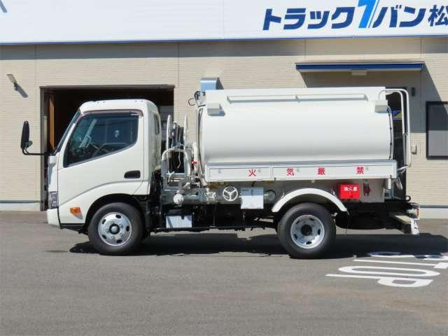 デュトロタンクローリー車