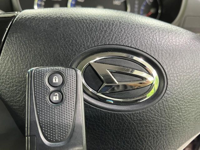 �y�L�[�t���[�V�X�e���z�J�o����|�P�b�g�ɓ��ꂽ�܂܂ł��h�A�̎{���E�������\�ȃX�}�[�g�L�[�𑕔��B�G���W���̃I���E�I�t�����J�M�����o���K�v����������Ƃ��Ă��֗��ł���