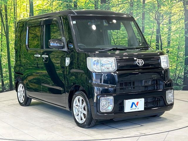 高透明度のガラス皮膜で撥水はもちろん、上質なツヤ・光沢を実現。紫外線や酸性雨から大切な愛車を保護し、色あせ・劣化を防止。「弾スプラッシュコート」、「弾プリミッサコート」からお選びいただけます。