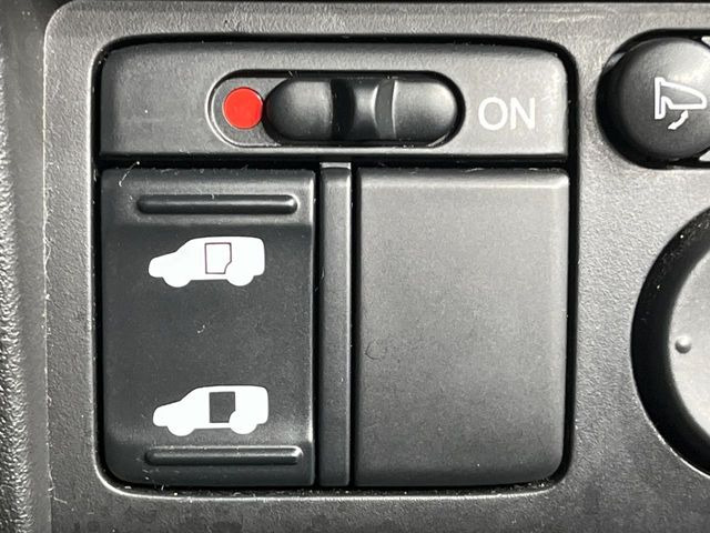 �y�p���[�X���C�h�h�A�z�X�}�[�g�L�[��^�]�Ȃ̃X�C�b�`�ŃX���C�h�h�A�̊J���\���d��������͂����ăh�A���J����K�v�������A���������q�l�ł��A�d���ו��������Ă��鎞�����N�ɊJ���߂ł��܂���