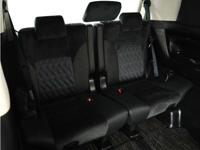 �T�[�h�V�[�g���L�X�Ƃ�����Ԃ����p�ӂ��Ă���܂�!�V�[�g�A�����W�ɂāA���K�X�y�[�X����邱�Ƃ��\�ƂȂ��Ă���܂�!�A�����W�p�^�[�����L�x�ŁA�l�X�ȃV�[���ɂ����p���������܂�!