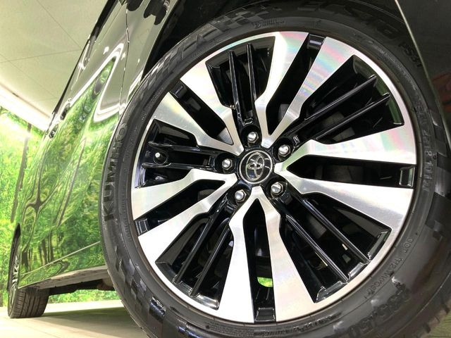 �y����18�C���`�A���~�z�C�[���z�O�ςɃ}�b�`���������A���~�z�C�[���𑕒����Ă���܂��B�e��ЊO�A���~�z�C�[����A�X�^�b�h���X�^�C�����戵�����Ă���܂��B���񂲑��k����������