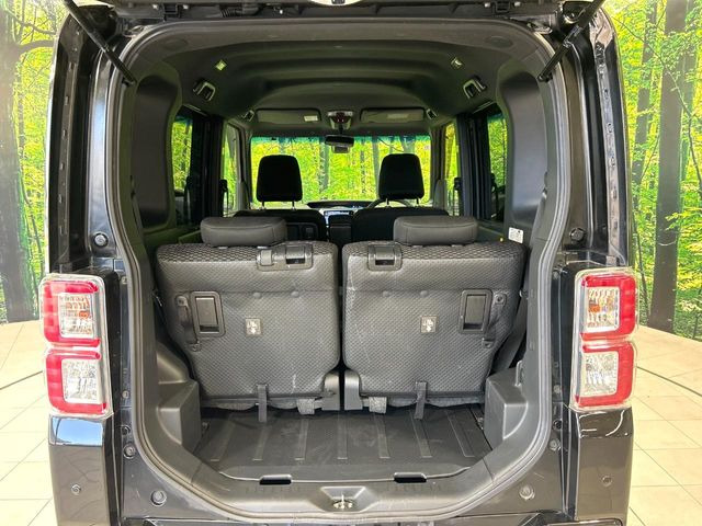 撥水仕様のラゲッジは、アクティブな使用にぴったり。プールや海水浴をはじめ、キャンプやウィンタースポーツのシーンで濡れたり汚れた荷物を積み込んでも簡単にふき取ることができ、お手入れも楽々です♪