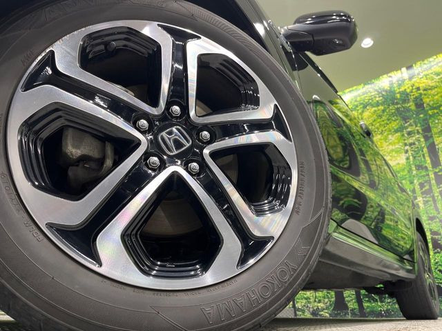 �y����17�C���`�A���~�z�C�[���z�O�ςɃ}�b�`���������A���~�z�C�[���𑕒����Ă���܂��B�e��ЊO�A���~�z�C�[����A�X�^�b�h���X�^�C�����戵�����Ă���܂��B���񂲑��k����������