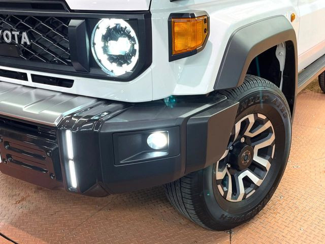 �yLED�w�b�h���C�g�z���V����ԑ��s�����ǍD�Ȏ��E���m�ۂ����S���ĉ^�]�ł��鍂�P�xLED�w�b�h���C�g�𑕔�!�_�����x�������A����d�͂��}�����Ă��܂��B