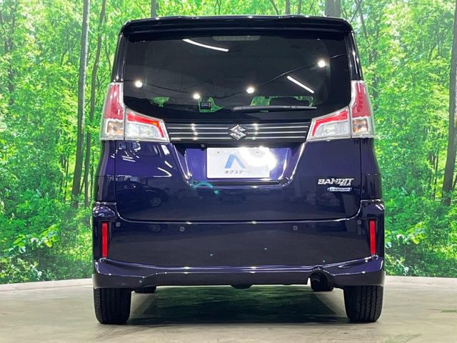 安心の最長10年・走行無制限保証(有償)をご用意。保証内容も充実はもちろん、無料点検&オイル交換や、年中無休の全国・24時間ロードサービスも付帯されておりますのでご安心下さい。