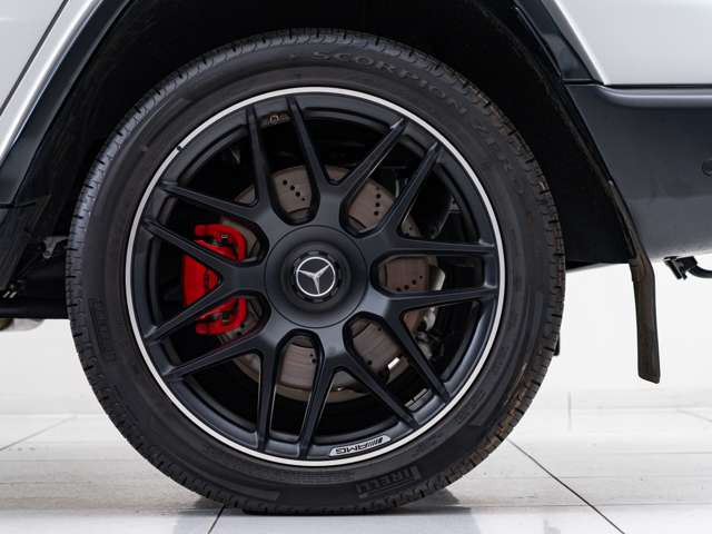 ���X�͍����A���Ԑ��X�����炱�������ɗ͂����Ă��܂��B�J�X�^���˗��͂��Ƃ��e��R�[�f�B���O��Ƃ�Ԍ������ȂǁA���������̂��q�l���炨�₢���킹������A���p���𒸂��Ă���܂��B