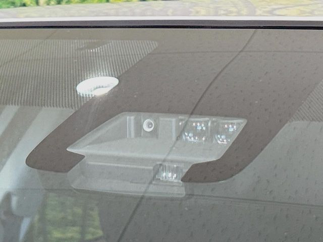 �y�v���N���b�V���Z�[�t�e�B�z�O���̎ԗ��������m���A�Փ˂������Ȏ��͌x��Œ��ӂ𑣂��A�u���[�L�𓥂ޗ͂��T�|�[�g�B�u���[�L�𓥂߂Ȃ������ꍇ�͏Փ˔�Q�y���u���[�L���쓮�A�Փˉ�����T�|�[�g���܂��B