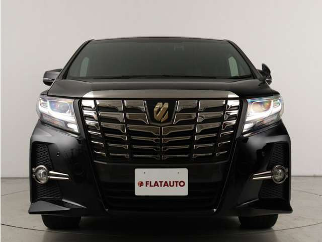 大迫力のフロントフェイスです!状態は非常にいいですが、コーティング施工により更なる質感をご提供できます。プランは数多く御座いますので、お気軽にお申し付けください!