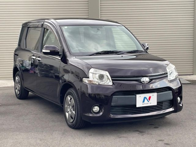 高透明度のガラス皮膜で撥水はもちろん、上質なツヤ・光沢を実現。紫外線や酸性雨から大切な愛車を保護し、色あせ・劣化を防止。「弾スプラッシュコート」、「弾プリミッサコート」からお選びいただけます。