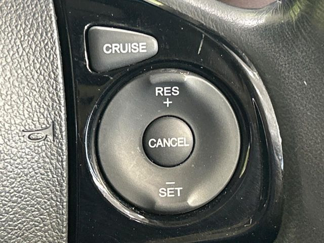 �y�N���[�Y�R���g���[���z�������H�����N���N���s�B�A�N�Z���𗣂��Ă���葬�x�ő��s���ł��A�������^�]���̕��S���y��!�����E�������ȒP�ȃX�C�b�`����Œ����ł��܂��B