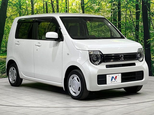 高透明度のガラス皮膜で撥水はもちろん、上質なツヤ・光沢を実現。紫外線や酸性雨から大切な愛車を保護し、色あせ・劣化を防止。「弾スプラッシュコート」、「弾プリミッサコート」からお選びいただけます。