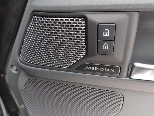 MERIDIAN�͉p���̃v���~�A���I�[�f�B�I�u�����h�ł��B�d�ቹ���獂����܂ł�������ƍČ��ł��A�R���T�[�g�̂悤�ȗՏꊴ���鉹����Ԃ��������܂��B�ǂ����X���ɂĂ��̊����������B