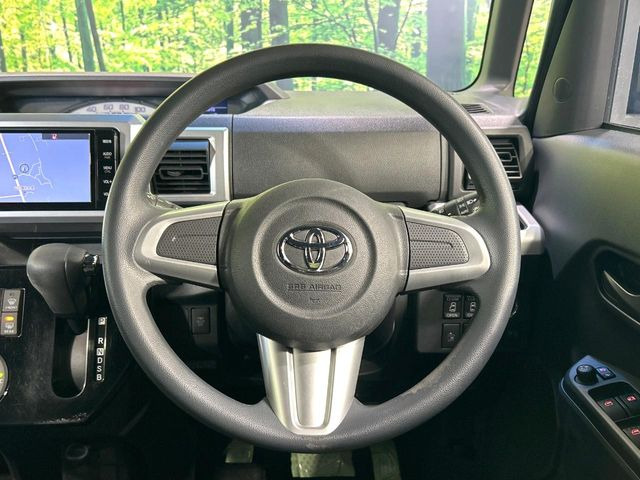 ステアリングも使用感が少なく、きれいな状態となっております♪