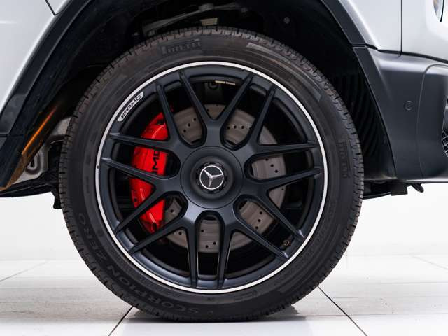 ���X�͍����A���Ԑ��X�����炱�������ɗ͂����Ă��܂��B�J�X�^���˗��͂��Ƃ��e��R�[�f�B���O��Ƃ�Ԍ������ȂǁA���������̂��q�l���炨�₢���킹������A���p���𒸂��Ă���܂��B