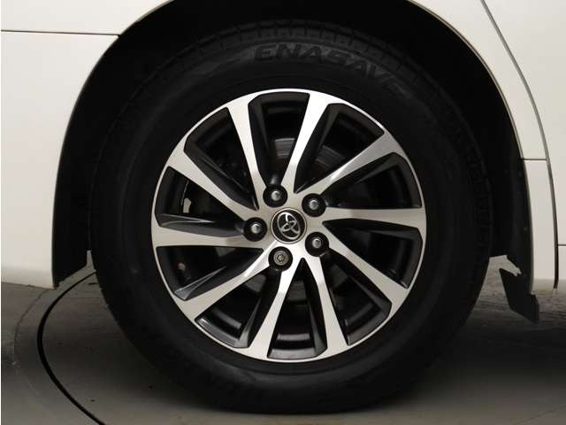 お客様のお好みの新品18インチ、19インチ、20インチホイール装着可能!ダウンサスなどローダウンも取付可能です!ヴァルドやワークなどのメーカー品も取り寄せ可能です!