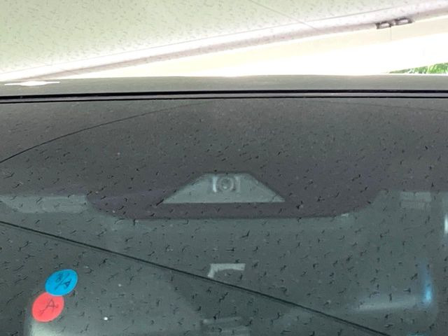 �y�g���^�Z�[�t�e�B�Z���X�z���s���ɑO���̎ԗ�����F�����A�Փ˂������Ȏ��͌x��ƃu���[�L�ŏՓˉ���Ɣ�Q�y�����A�V�X�g�B�����S�Ƀh���C�u�����y���݂��������܂��B