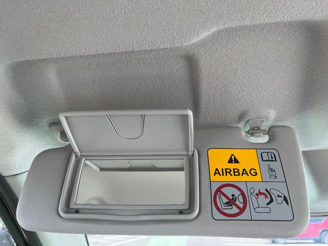 �y�o�j�e�B�~���[�z�T���o�C�U�[���ɐݒu���ꂽ�~���[�Őg�����Ȃ݃`�F�b�N!������Ƃ������C�N�����ɂ����􂵂܂���