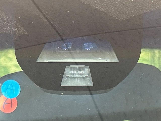 �y�V�e�B�u���[�L�A�N�e�B�u�V�X�e���z�ᑬ���s���ɑO���̎ԗ�����F�����A�Փ˂������Ȏ��͌x��ƃu���[�L�ŏՓˉ���Ɣ�Q�y�����A�V�X�g�B�����S�Ƀh���C�u�����y���݂��������܂��B