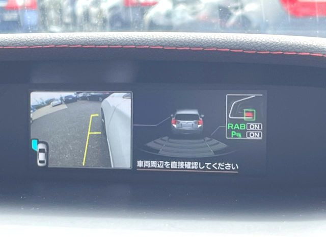 【サイド&バックカメラ】停車・駐車時に死角になりがちな運転席から見えづらいサイドとリアの障害物を確認できます!雨天時や夜間などは特に活躍してくれるアイテムです。