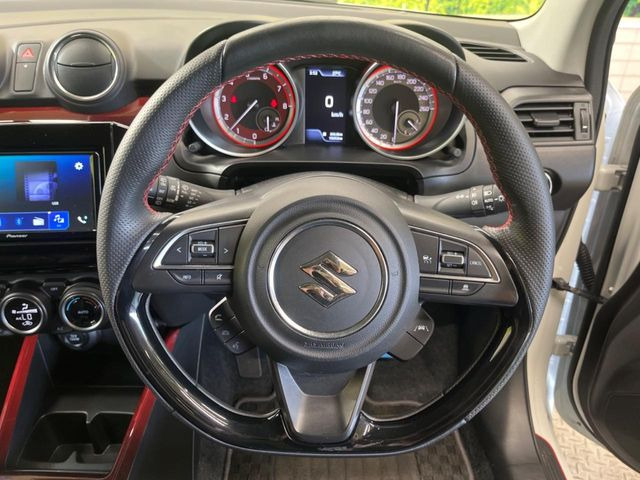 �y�����v�����X�e�A�����O�z�㎿�Ȋv���g�p���邱�ƂŁA��ɂ����������݂ƂĂ��^�]���₷���n���h���ł���