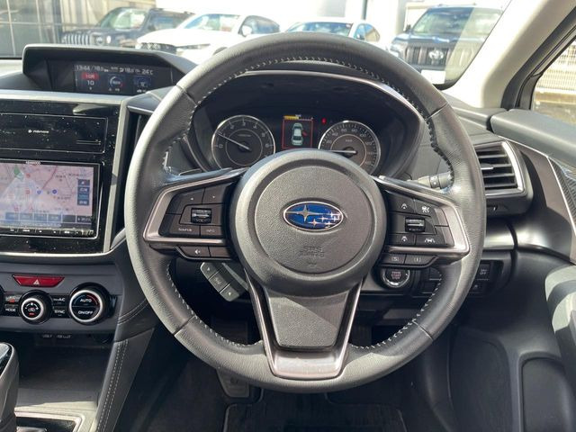 �y�����v�����X�e�A�����O�z�㎿�Ȋv���g�p���邱�ƂŁA��ɂ����������݂ƂĂ��^�]���₷���n���h���ł���