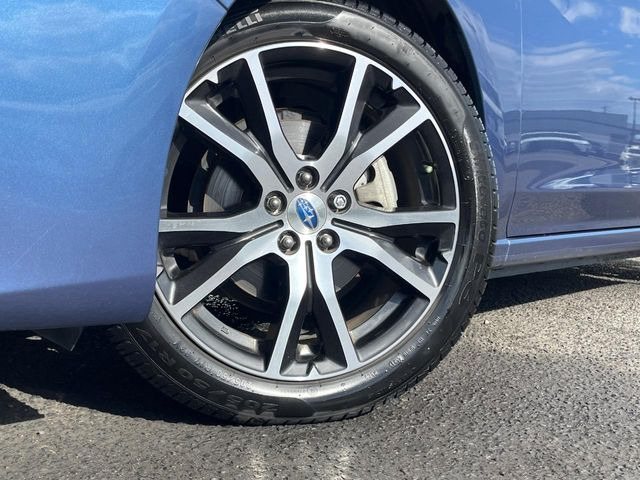 �y����17�C���`�A���~�z�C�[���z�O�ςɃ}�b�`���������A���~�z�C�[���𑕒����Ă���܂��B�e��ЊO�A���~�z�C�[����A�X�^�b�h���X�^�C�����戵�����Ă���܂��B���񂲑��k����������