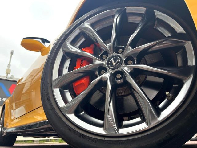 【純正19インチアルミホイール】外観にマッチした純正アルミホイールを装着しております。各種社外アルミホイールや、スタッドレスタイヤも取扱いしております。是非ご相談ください♪