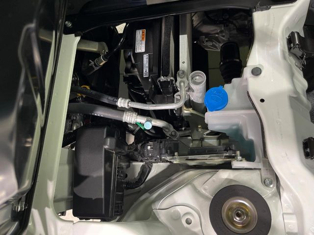 親切・丁寧な専門メカニックスタッフが応対!・車検・点検整備・事故等の修理などアフターサービスも安心。お車のカスタマイズもネクステージのサービススタッフまでご相談ください!