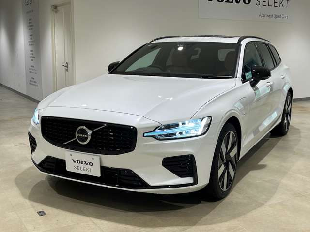 V60ウルトラ T6  AWD プラグインハイブリッド 4WD