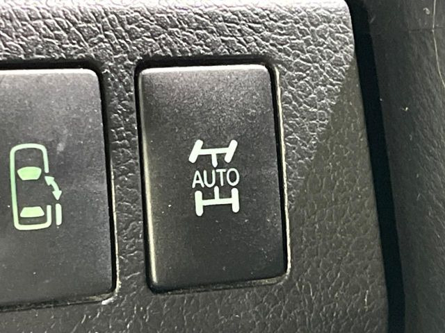 4WDのお車ですので、雪道でも安心です♪降雪地地域にお住まいの方以外にも、ウィンタースポーツが趣味の方や降雪地域へ帰省される機会がある方にもおすすめ!