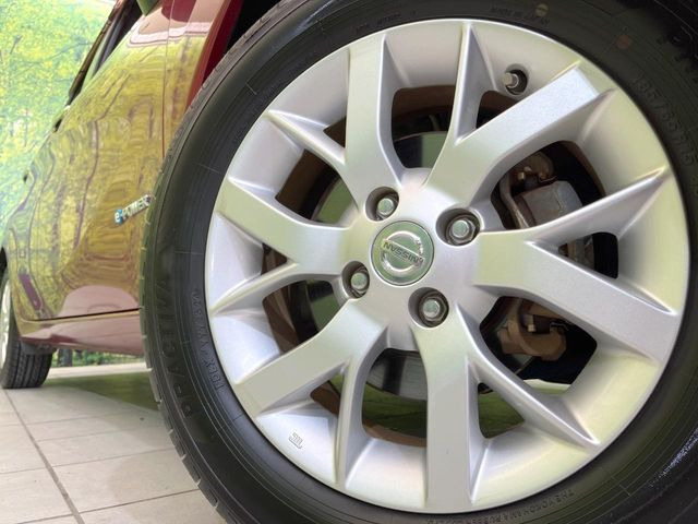 �y����15�C���`�A���~�z�C�[���z�O�ςɃ}�b�`���������A���~�z�C�[���𑕒����Ă���܂��B�e��ЊO�A���~�z�C�[����A�X�^�b�h���X�^�C�����戵�����Ă���܂��B���񂲑��k����������