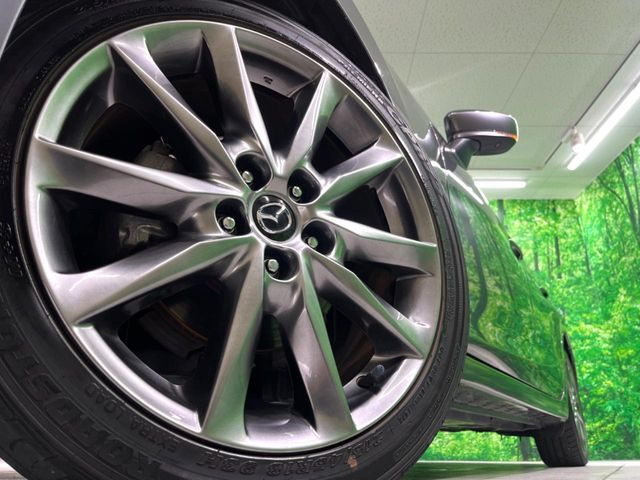 �y����18�C���`�A���~�z�C�[���z�O�ςɃ}�b�`���������A���~�z�C�[���𑕒����Ă���܂��B�e��ЊO�A���~�z�C�[����A�X�^�b�h���X�^�C�����戵�����Ă���܂��B���񂲑��k����������