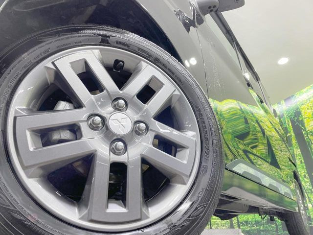 �y����15�C���`�A���~�z�C�[���z�O�ςɃ}�b�`���������A���~�z�C�[���𑕒����Ă���܂��B�e��ЊO�A���~�z�C�[����A�X�^�b�h���X�^�C�����戵�����Ă���܂��B���񂲑��k����������