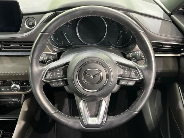 �y�����v�����X�e�A�����O�z�㎿�Ȋv���g�p���邱�ƂŁA��ɂ����������݂ƂĂ��^�]���₷���n���h���ł���