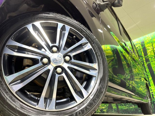 �y�����A���~�z�C�[���z�O�ςɃ}�b�`���������A���~�z�C�[���𑕒����Ă���܂��B�e��ЊO�A���~�z�C�[����A�X�^�b�h���X�^�C�����戵�����Ă���܂��B���񂲑��k����������