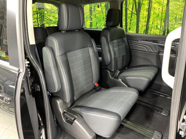 ���i���ȃI���W�i���t���A�}�b�g���I�v�V�����ɂĂ��p�ӂ��Ă���܂��B���D���ȃf�U�C����J���[�����Ԃɍ��킹�đI��ł����������Ƃ��ł��܂���