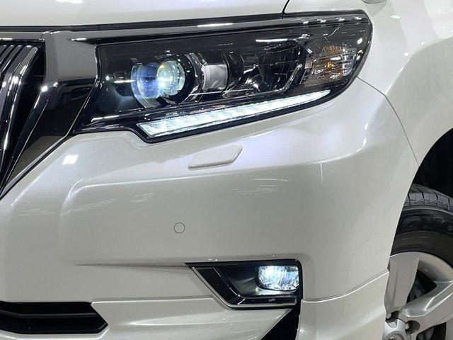 �yLED�w�b�h���C�g�z���V����ԑ��s�����ǍD�Ȏ��E���m�ۂ����S���ĉ^�]�ł��鍂�P�xLED�w�b�h���C�g�𑕔�!�_�����x�������A����d�͂��}�����Ă��܂��B