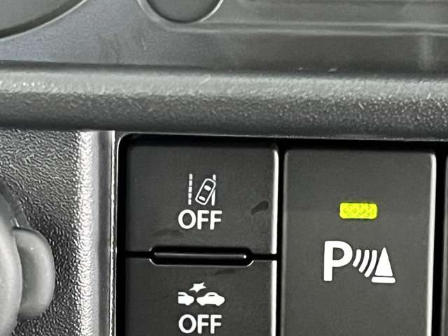 �Ԃ̎Ԑ����J�����ŔF�����A�͂ݏo�������Ȏ��Ɍx���𔭂�����X�e�A�����O�����⏕���Ĉ��S�^�]���T�|�[�g!