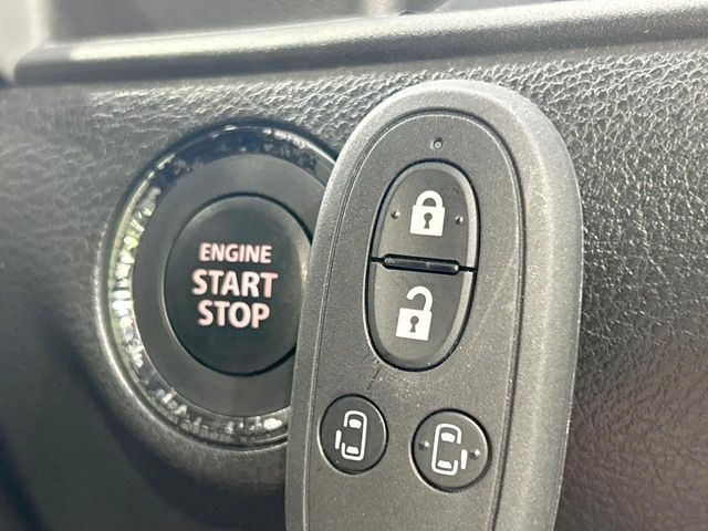 �y�I�y���[�V�����L�[�z�J�o����|�P�b�g�ɓ��ꂽ�܂܂ł��h�A�̎{���E�������\�ȃX�}�[�g�L�[�𑕔��B�G���W���̃I���E�I�t�����J�M�����o���K�v����������Ƃ��Ă��֗��ł���