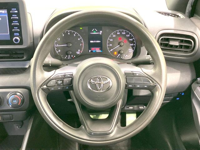 【ステアリングスイッチ】運転中、前方から目線をそらすことなく、オーディオ等の操作が可能な便利機能!安心&快適なドライブを演出してくれます♪