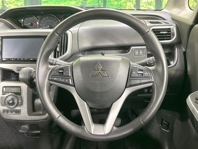 �y�X�e�A�����O�X�C�b�`�z�^�]���A�O������ڐ������炷���ƂȂ��A�I�[�f�B�I���̑��삪�\�ȕ֗��@�\!���S&���K�ȃh���C�u�����o���Ă���܂���