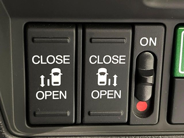 �y�����p���[�X���C�h�h�A�z�X�}�[�g�L�[��^�]�Ȃ̃X�C�b�`�Ō�ȗ����X���C�h�h�A�̊J���\���d��������͂����ăh�A���J����K�v�������A�����Ȃ��q�l�ł��ȒP�ɊJ���߂ł����K�ł���