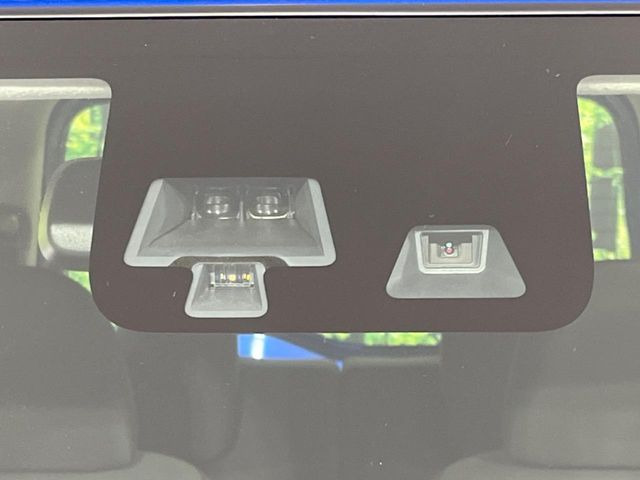 �y�G�}�[�W�F���V�[�u���[�L�z���s���ɑO���̎ԗ�����F�����A�Փ˂������Ȏ��͌x��ƃu���[�L�ŏՓˉ���Ɣ�Q�y�����A�V�X�g�B�����S�Ƀh���C�u�����y���݂��������܂��B