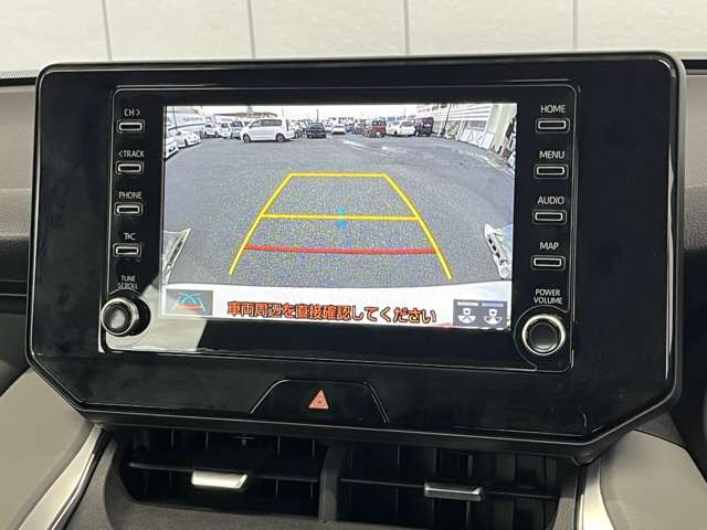 モニターで後方確認もバッチリ!