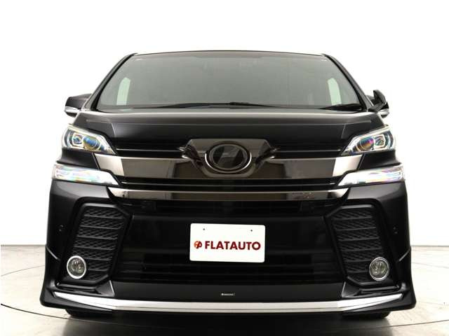 大迫力のフロントフェイスです!状態は非常にいいですが、コーティング施工により更なる質感をご提供できます。プランは数多く御座いますので、お気軽にお申し付けください!