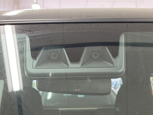 �y�X�}�[�g�A�V�X�g�z���s���ɑO���̎ԗ�����F�����A�Փ˂������Ȏ��͌x��ƃu���[�L�ŏՓˉ���Ɣ�Q�y�����A�V�X�g�B�����S�Ƀh���C�u�����y���݂��������܂��B