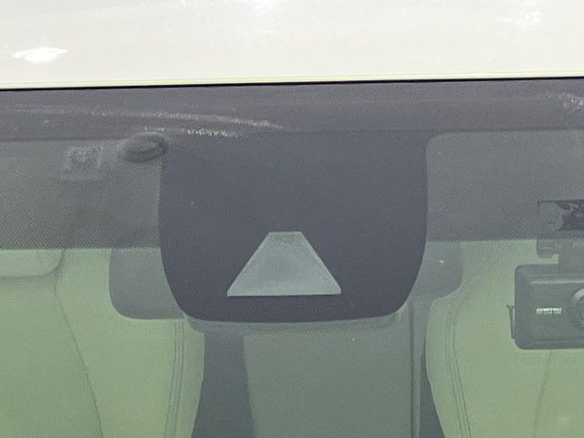 �y�g���^�Z�[�t�e�B�Z���X�z���s���ɑO���̎ԗ�����F�����A�Փ˂������Ȏ��͌x��ƃu���[�L�ŏՓˉ���Ɣ�Q�y�����A�V�X�g�B�����S�Ƀh���C�u�����y���݂��������܂��B