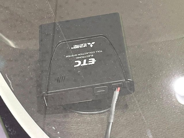 【ETC】高速道路の料金所をストレスなく通過!話題のスポットやサービスエリアに多い「スマートIC」利用時は必須のアイテムです。当店でセットアップを実施、ご納車当日からすぐにご利用いただけます!